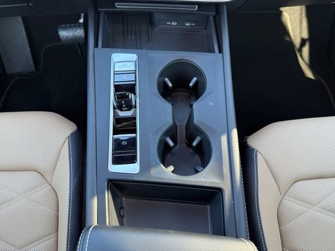 Used 2025 Volkswagen Atlas Cross Sport SE image 15