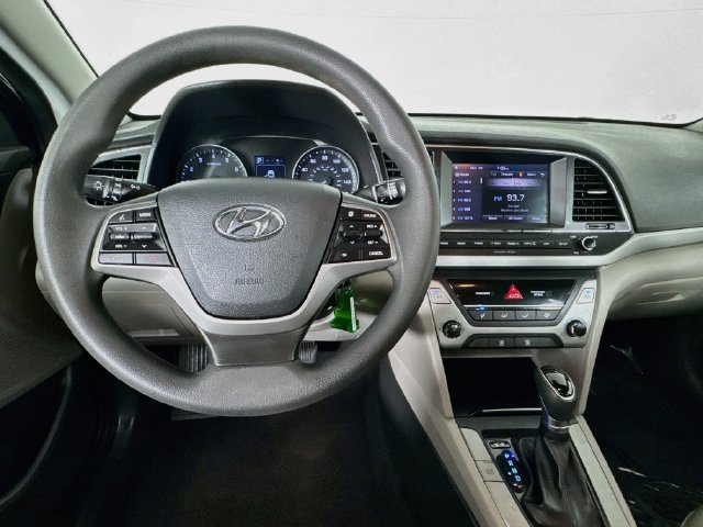 Used 2018 Hyundai Elantra SEL FWD image 10