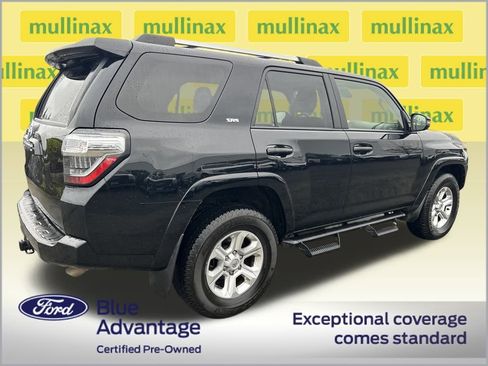 Used 2023 Toyota 4Runner SR5 Premium image 3