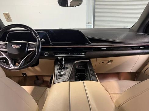 Used 2023 Cadillac Escalade Premium Luxury w/ Performance Package AWD/4WD image 20