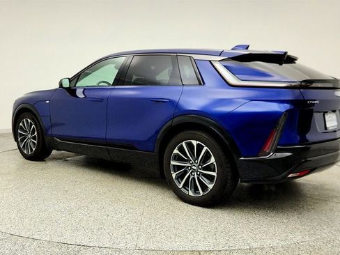 Used 2024 Cadillac Lyriq Sport AWD/4WD image 7