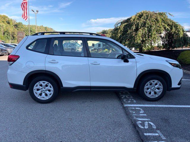 Used 2023 Subaru Forester AWD/4WD image 7