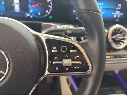 Used 2023 Mercedes-Benz GLB 250 image 13