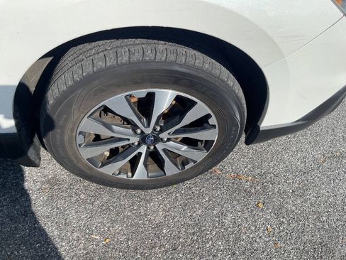 Used 2016 Subaru Outback 2.5i Limited AWD/4WD image 28