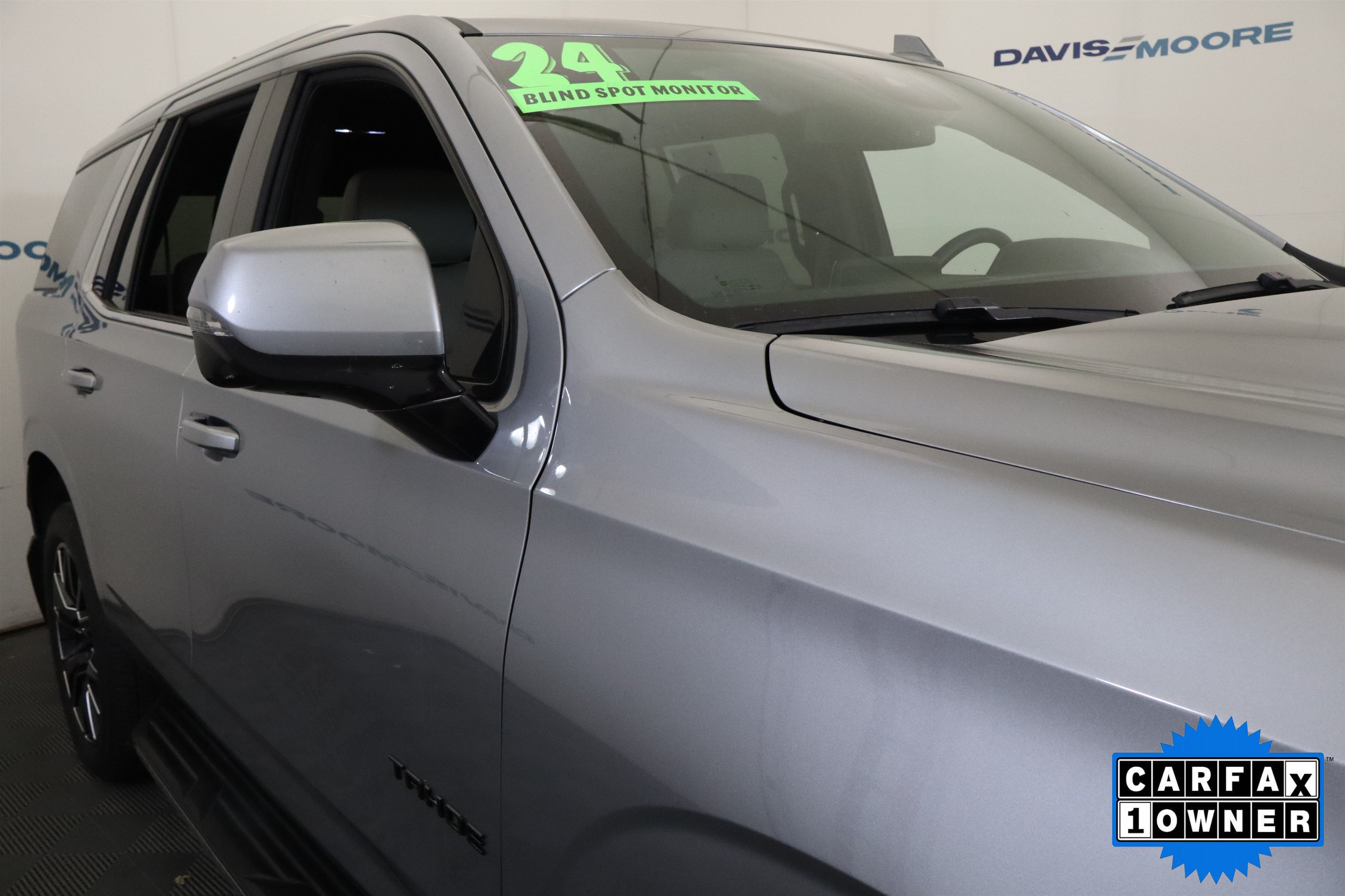 Used 2024 Chevrolet Tahoe LT w/ Luxury Package RWD image 4