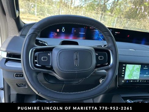 New 2026 Lincoln Navigator Reserve w/ Jet Appearance Package image 17