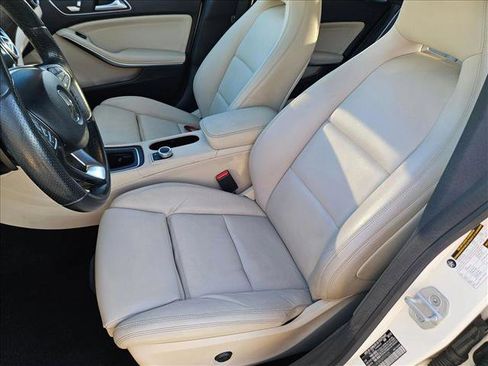 Used 2018 Mercedes-Benz CLA 250 image 15