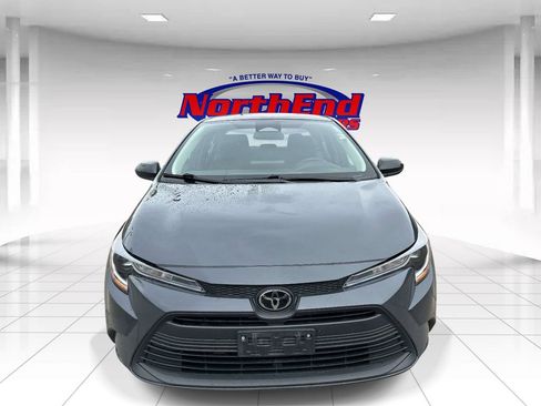 Used 2024 Toyota Corolla LE FWD image 8
