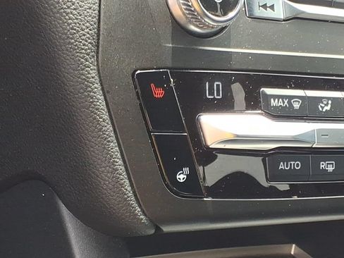 Used 2020 Ford Explorer XLT w/ Comfort Package AWD/4WD image 14