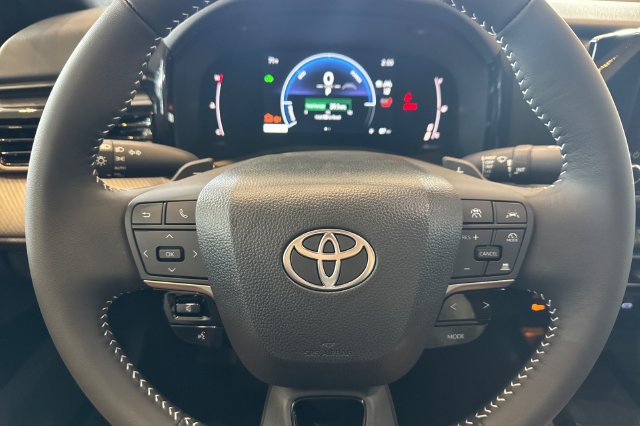 Used 2026 Toyota Camry SE w/ Convenience Package FWD image 25
