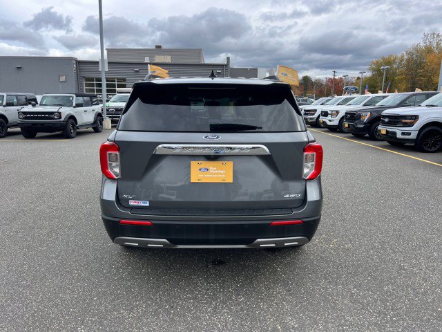 Used 2023 Ford Explorer XLT w/ Equipment Group 202A AWD/4WD image 4