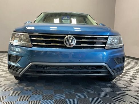 Used 2019 Volkswagen Tiguan SE w/ Panoramic Sunroof Package AWD/4WD image 3
