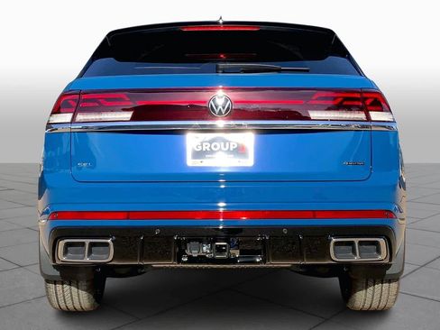 New 2026 Volkswagen Atlas Cross Sport SEL Premium R-Line AWD/4WD image 4