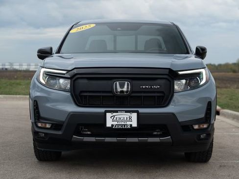 Used 2025 Honda Ridgeline TrailSport+ image 2