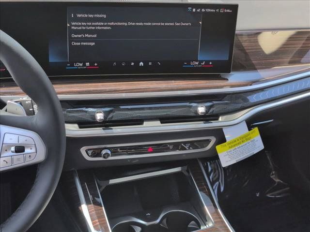 Used 2026 BMW X7 xDrive40i w/ Premium Package AWD/4WD image 11