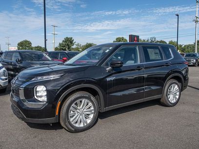 New 2024 Mitsubishi Outlander ES