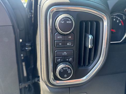 Used 2022 Chevrolet Silverado 1500 LT AWD/4WD image 20