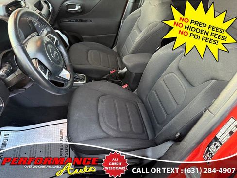 Used 2018 Jeep Renegade Latitude w/ Cold Weather Group image 22