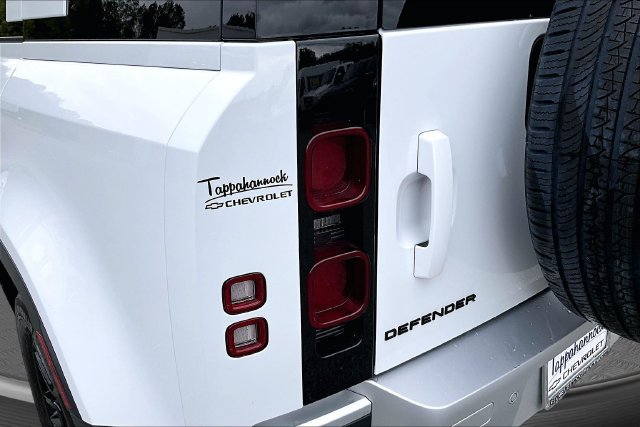Used 2025 Land Rover Defender 110 S AWD/4WD image 23