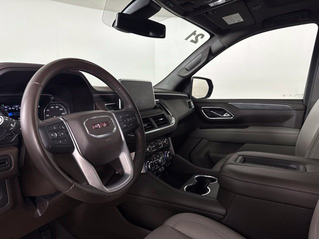 Used 2021 GMC Yukon XL SLT w/ Rear Media and Nav Package RWD image 4