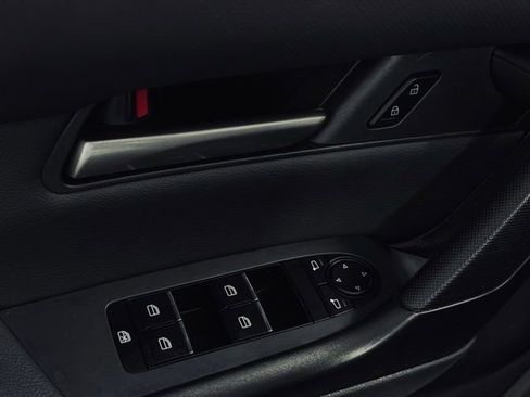 Used 2025 MAZDA CX-50 AWD 2.5 S w/ Premium Package image 17