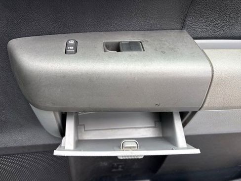 Used 2010 Toyota Tundra 4x4 CrewMax image 50