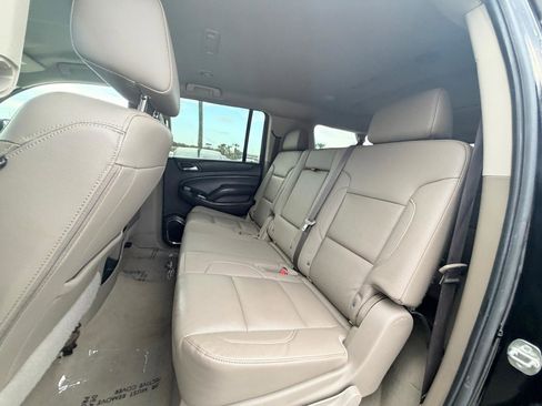 Used 2020 Chevrolet Suburban LT image 11