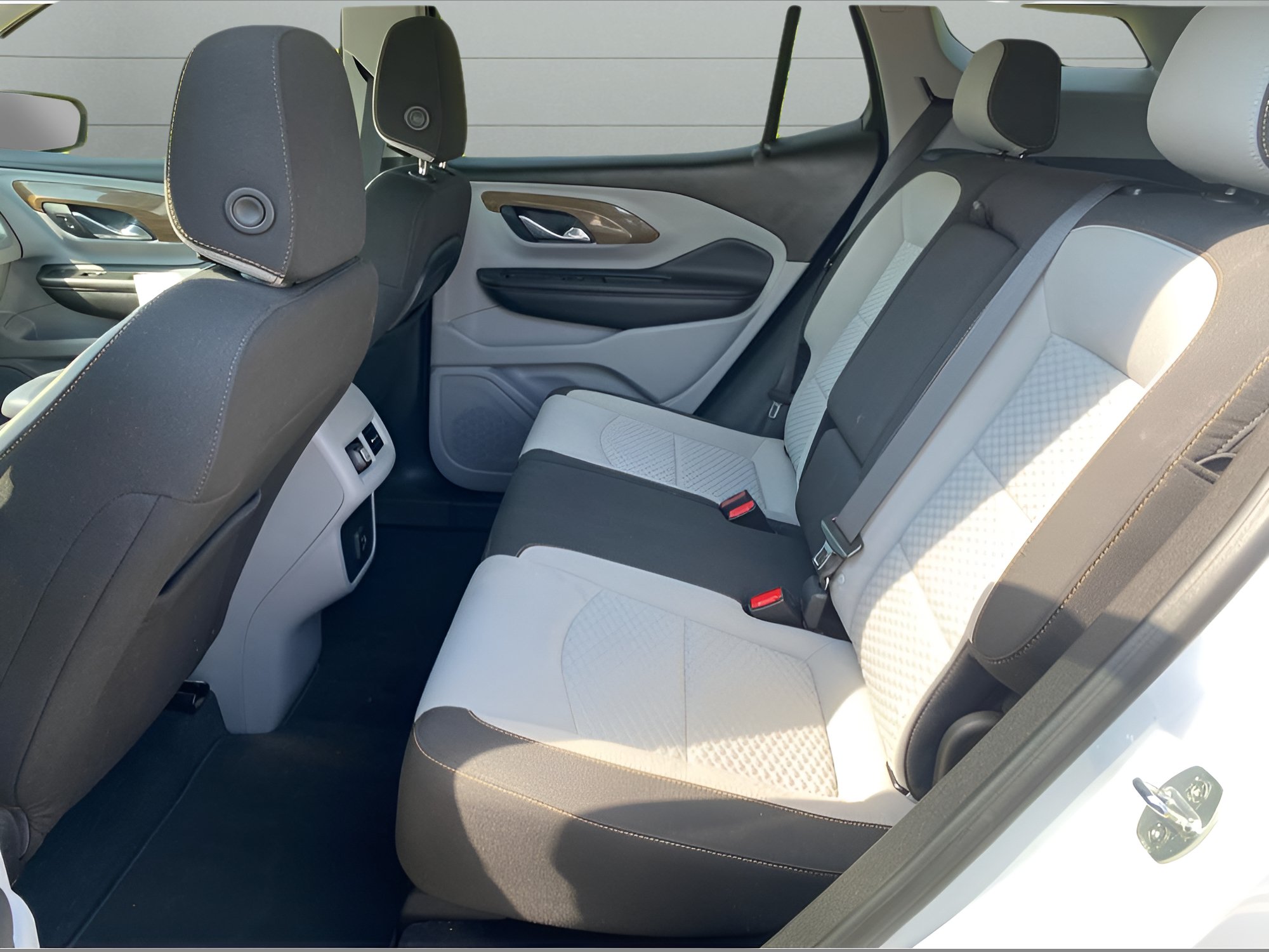 Used 2021 GMC Terrain SLE FWD image 13