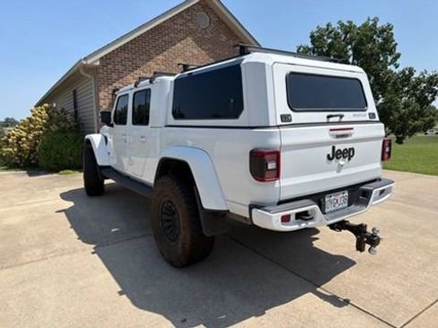 Used 2021 Jeep Gladiator Overland AWD/4WD image 2