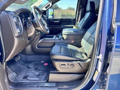 Used 2023 GMC Sierra 2500 Denali w/ Denali Ultimate Package image 7