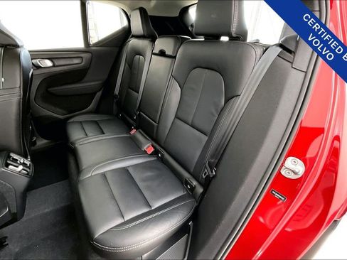 Used 2023 Volvo XC40 B5 Ultimate w/ Protection Package Premier image 35