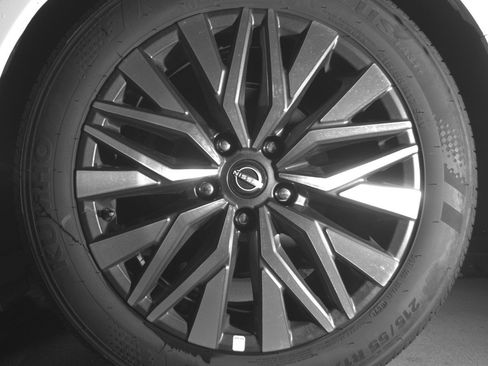 Used 2025 Nissan Altima 2.5 SV image 14