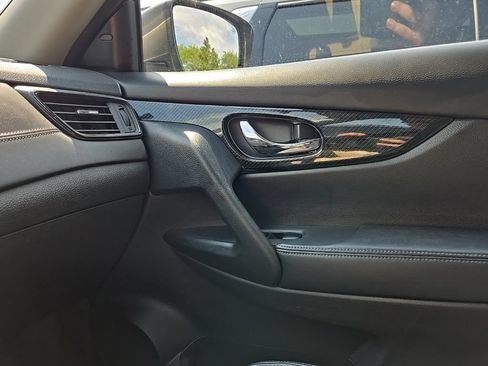 Used 2020 Nissan Rogue SL AWD/4WD image 28