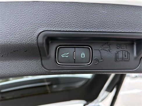 Used 2025 Ford Explorer ST-Line image 15