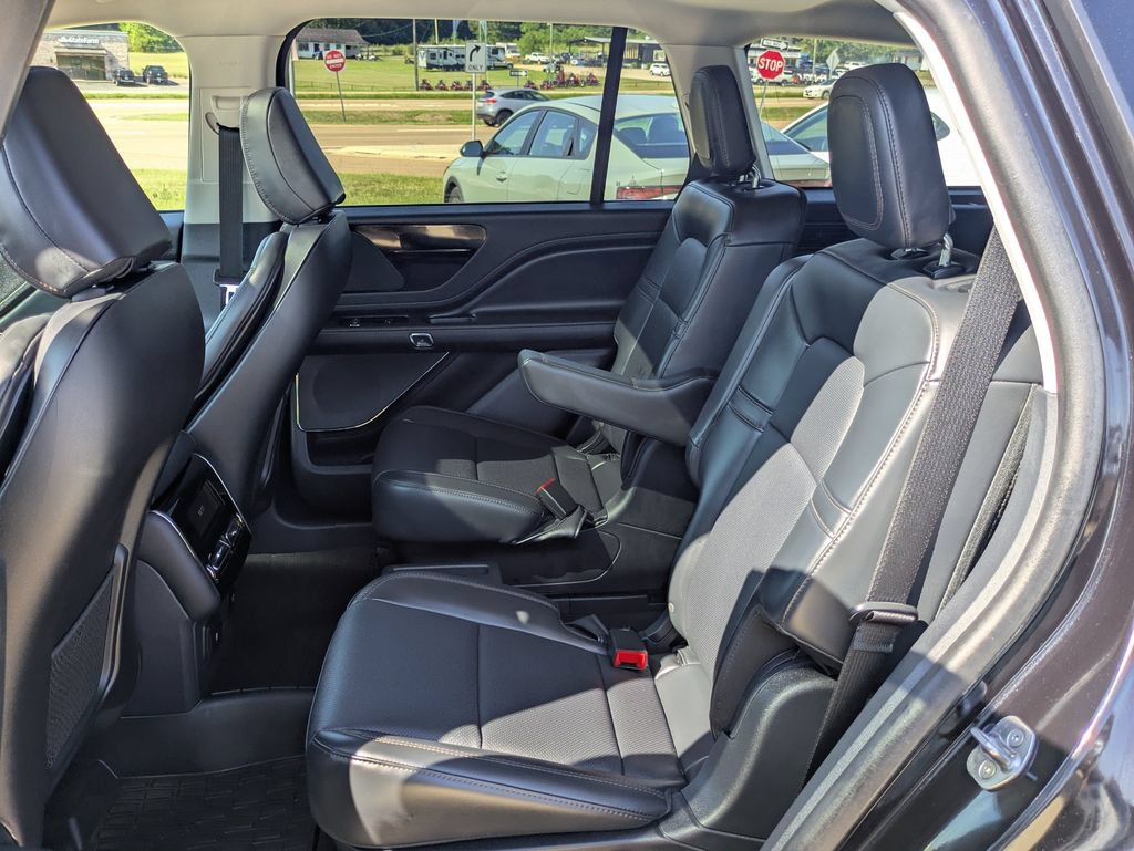 Used 2026 Lincoln Aviator 2WD image 7