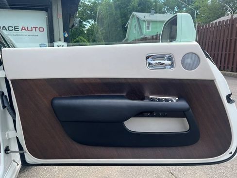 Used 2014 Rolls-Royce Wraith RWD image 16