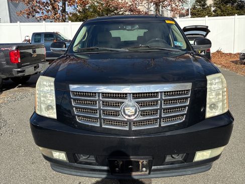 Used 2009 Cadillac Escalade AWD image 2