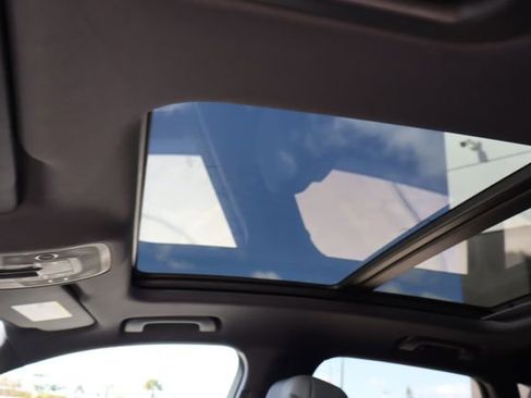 Used 2025 Audi Q3 2.0T Premium image 46