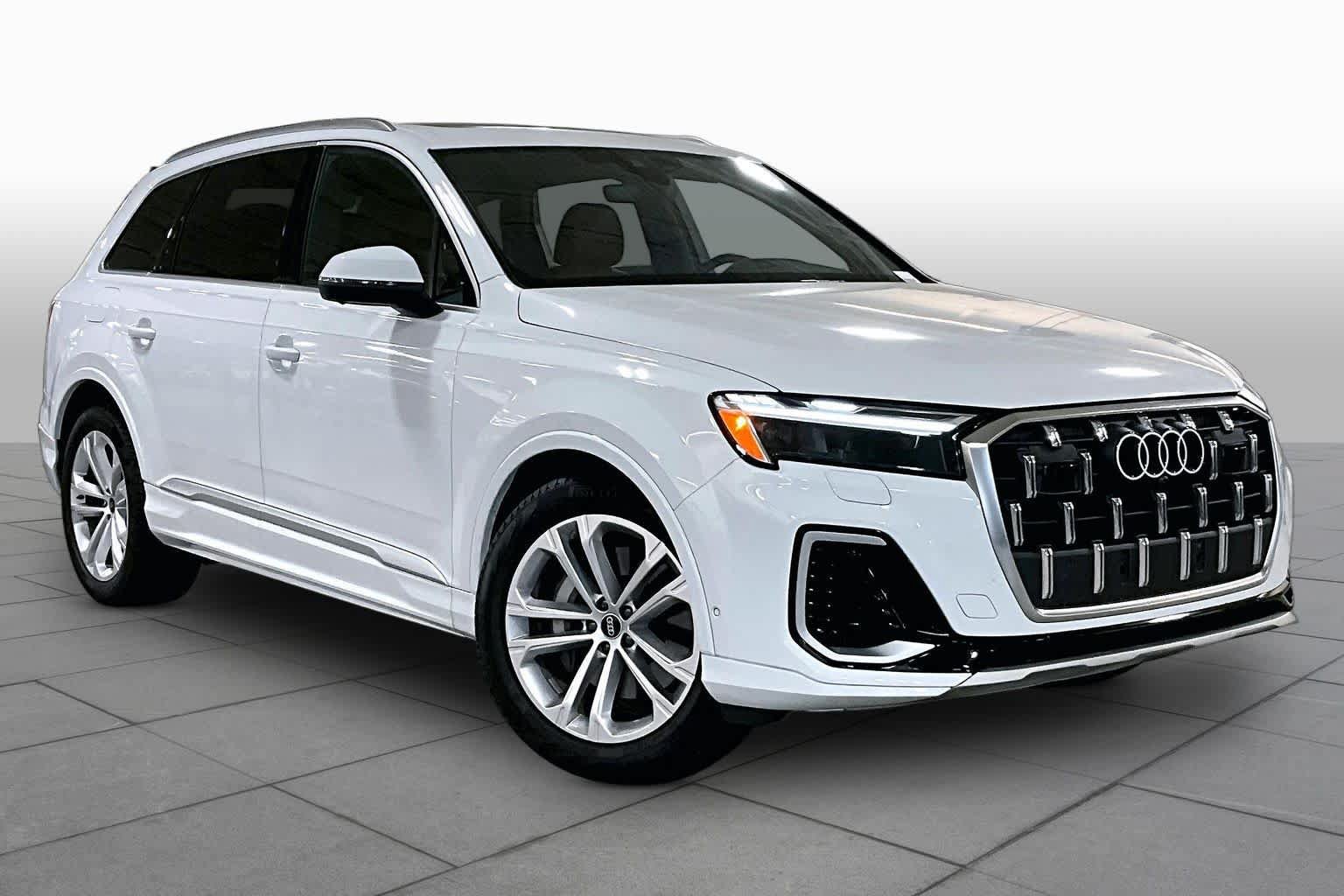 Used 2026 Audi Q7 3.0T Premium Plus w/ Premium Plus Package AWD/4WD image 2