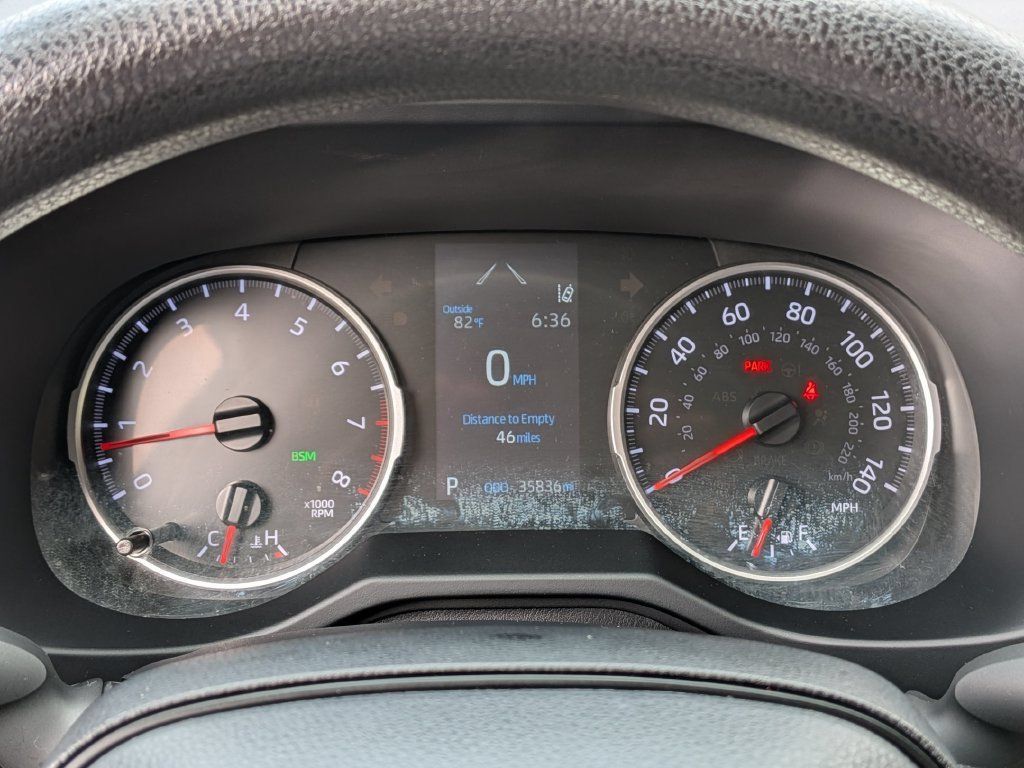 Used 2022 Toyota RAV4 LE AWD/4WD image 25