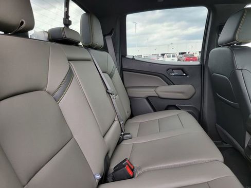 New 2026 Chevrolet Colorado ZR2 AWD/4WD image 15