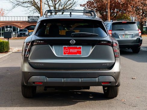 New 2026 Nissan Kicks SV w/ SV Premium Package image 5
