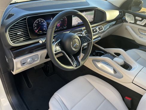 Certified 2025 Mercedes-Benz GLE 350 4MATIC w/ AMG Line Exterior image 18