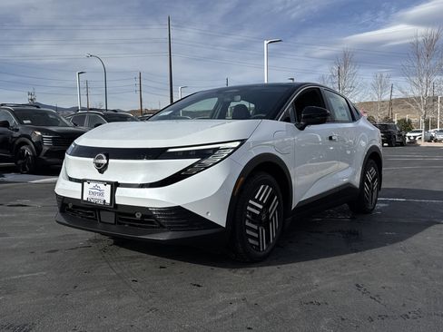 New 2026 Nissan Leaf SV+ w/ Floor Mat Package (SV+) image 5