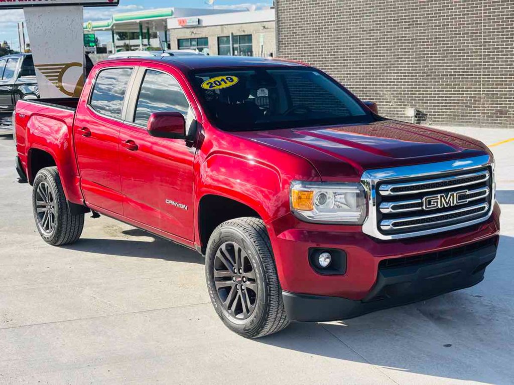 Used 2019 GMC Canyon SLE w/ Driver Alert Package AWD/4WD image 2