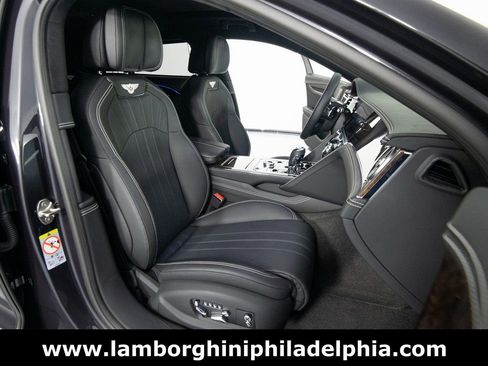 Used 2024 Bentley Flying Spur V8 AWD/4WD image 35