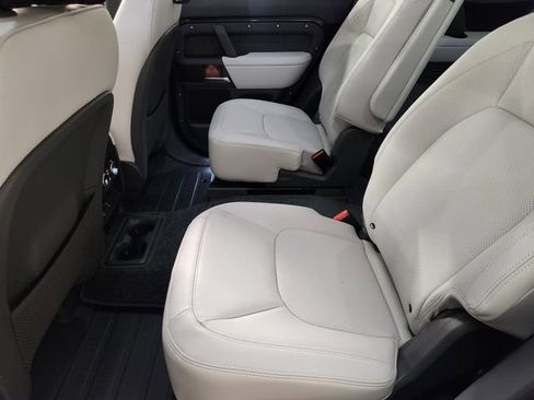 New 2026 Land Rover Defender 130 X-Dynamic SE image 29