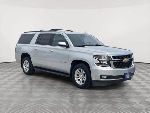 Used 2020 Chevrolet Suburban LT AWD/4WD image 5