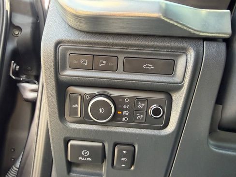 Used 2022 Ford F150 Lariat w/ Equipment Group 502A High AWD/4WD image 8
