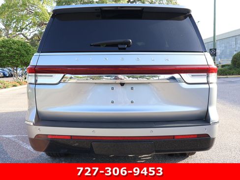Used 2024 Lincoln Navigator Reserve AWD/4WD image 8